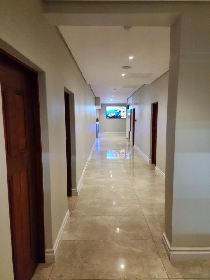 12 Oceans Hotel And Conference Centre Kingsborough Exterior foto