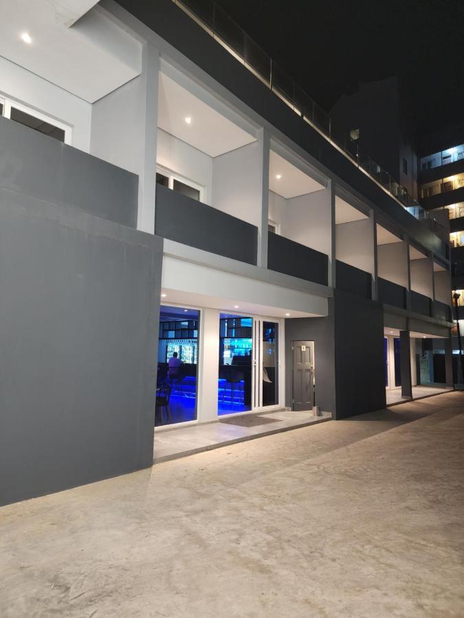 12 Oceans Hotel And Conference Centre Kingsborough Exterior foto