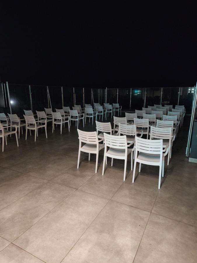 12 Oceans Hotel And Conference Centre Kingsborough Exterior foto