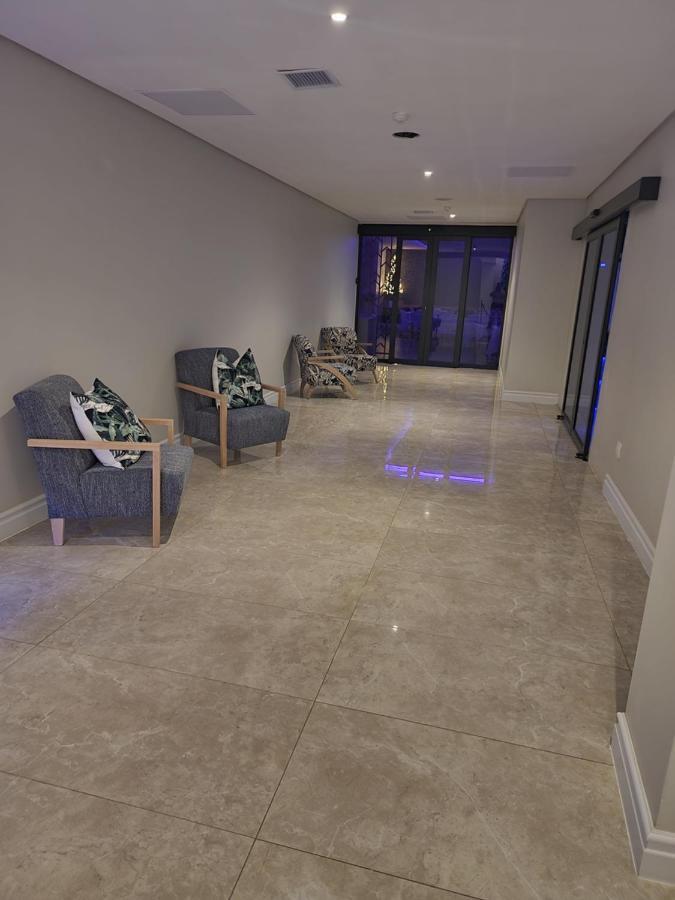 12 Oceans Hotel And Conference Centre Kingsborough Exterior foto